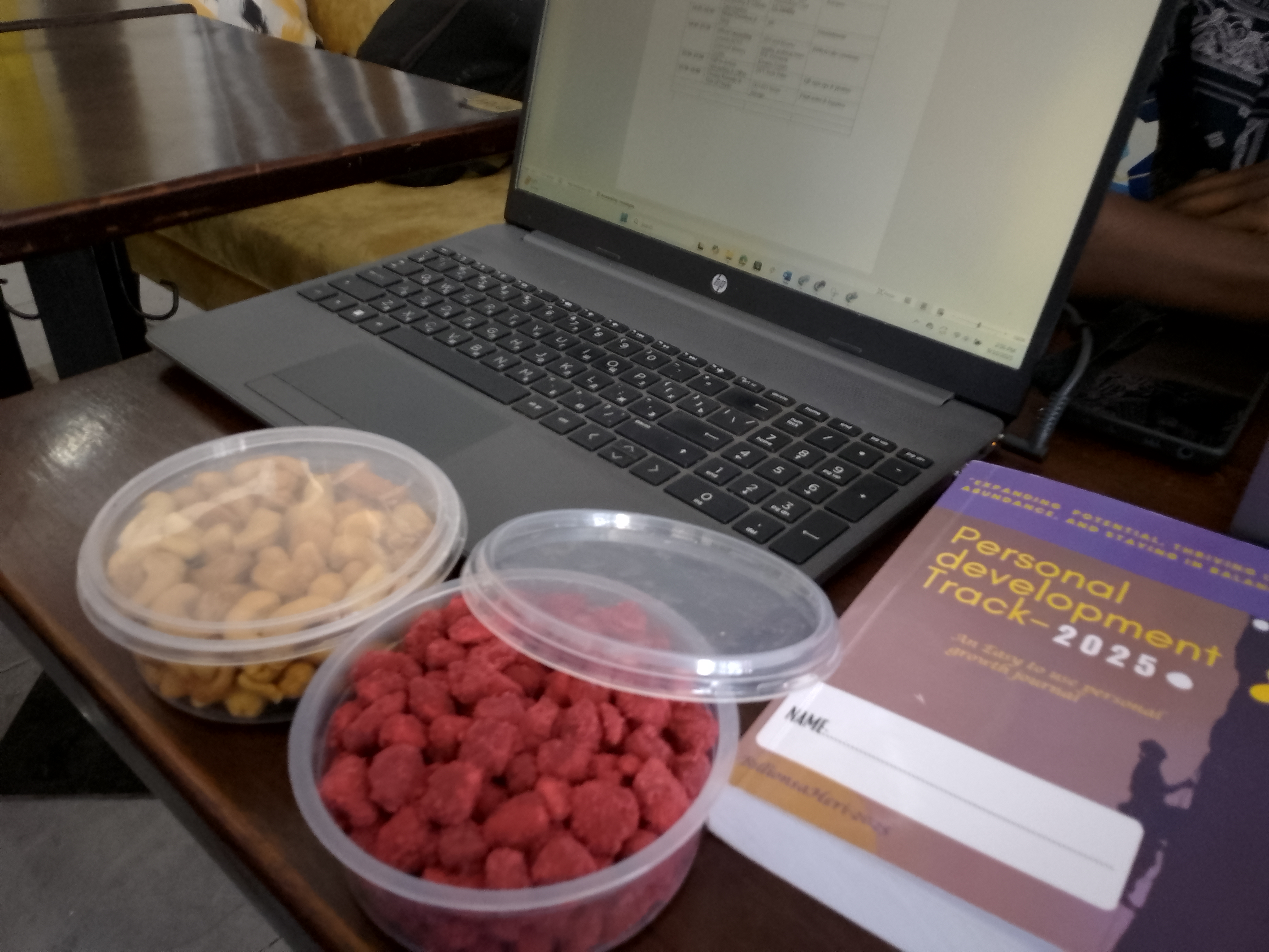 LILLIES MABUYU gallery 1